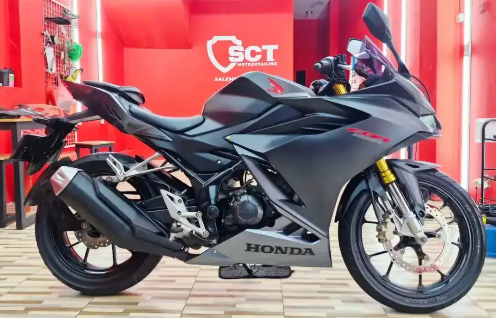 JualCpt90%LikeNew PjkAug26 KM18Rb HONDA CBR 150 2021 CBR150 CBR150R