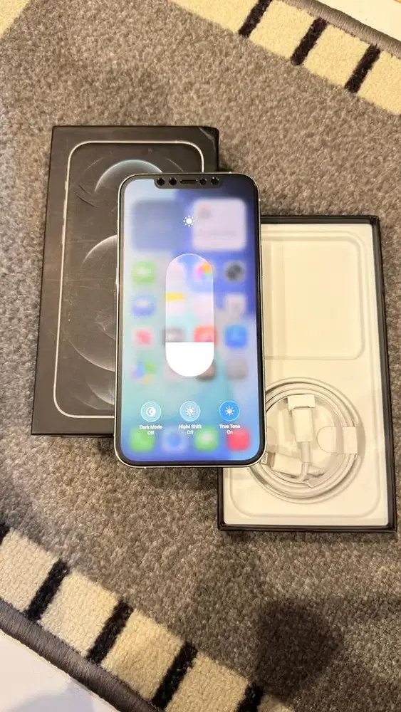 Iphone 12 Pro 256GB Silver Lengkap Terdaftar