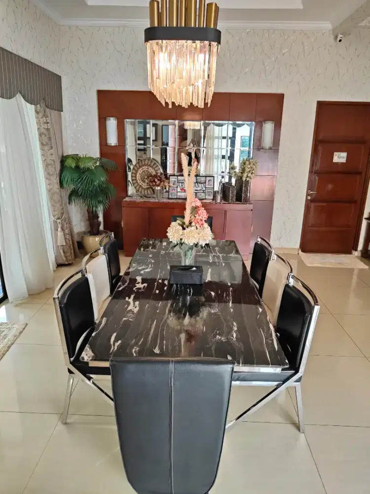 Di jual meja makan marmer