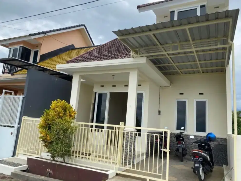 Rumah Cantik 2 Lantai Cluster Joyo Agung Merjosari