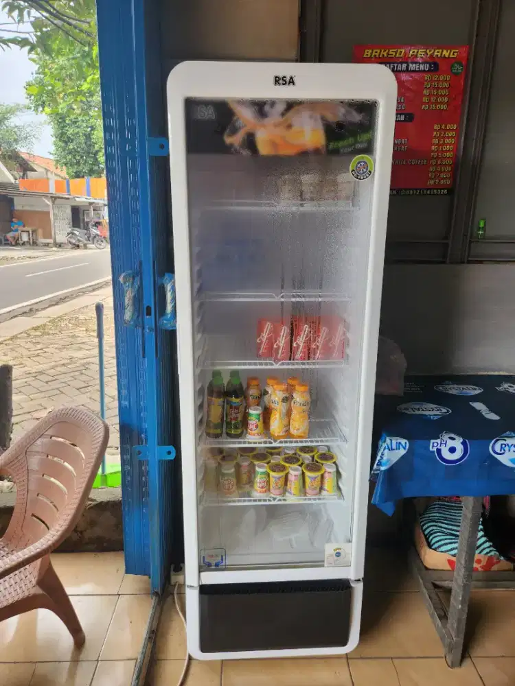 Showcase / lemati pendingin minuman