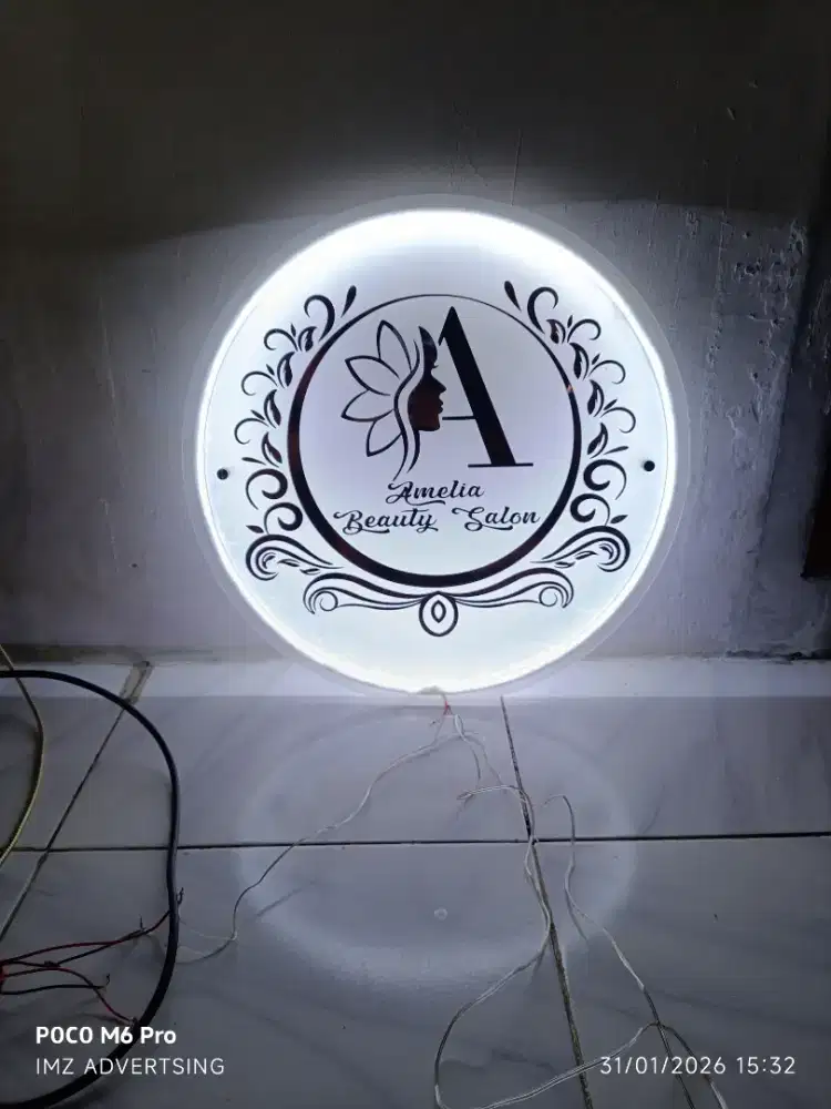 PApan nama ruangan nyala