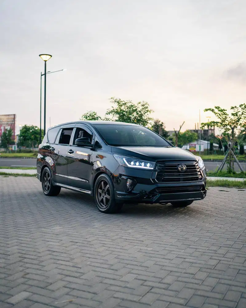Toyota Innova 2GD Diesel V AT 2020 Black Hitam 2021 2019 dijual Bu
