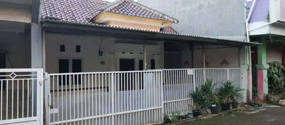 Disewakan rumah di lingkungan aman dan nyaman