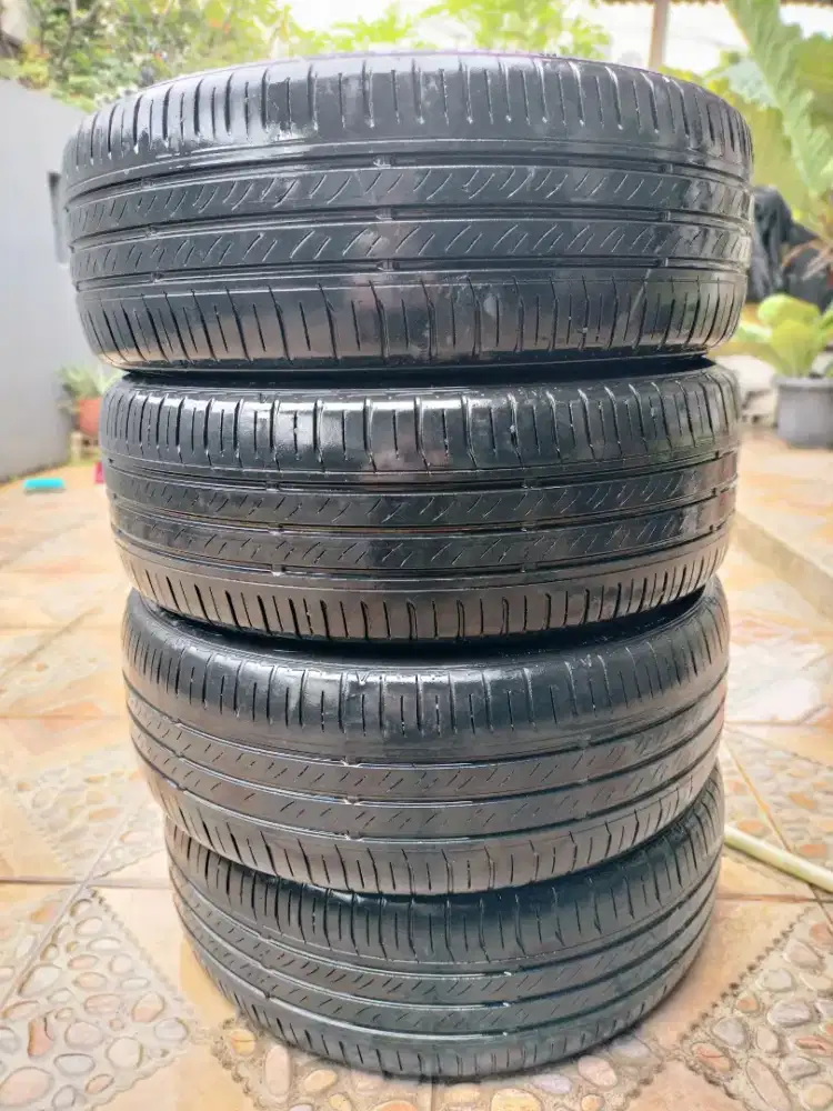 Ban Dunlop Enasave EC330 185 55 R16