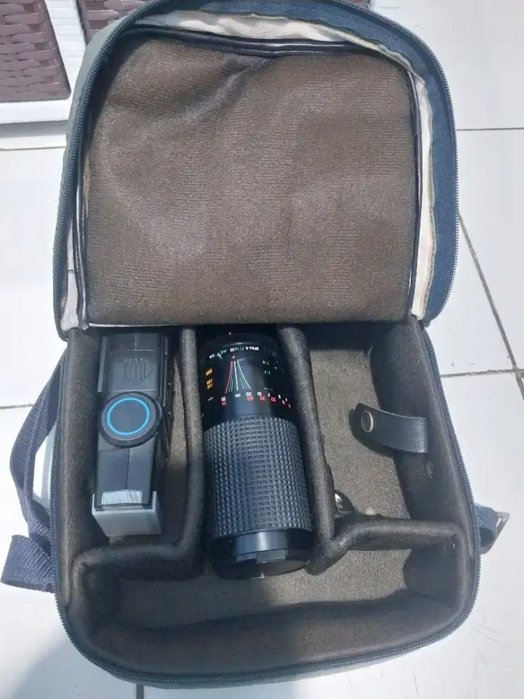 Lensa bekas canon ukuran 200.