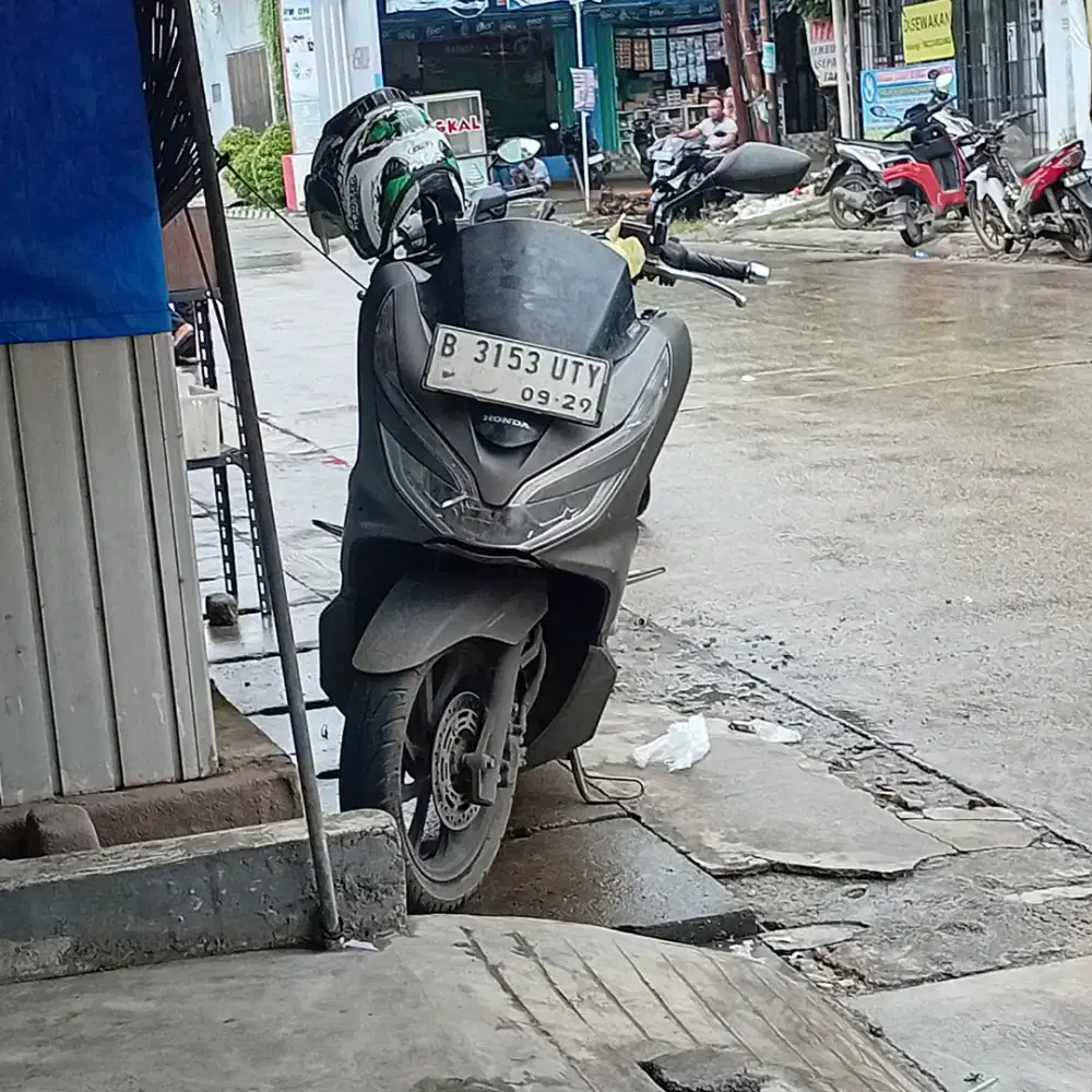 Honda pcx 150 ss komplit pajak hidup