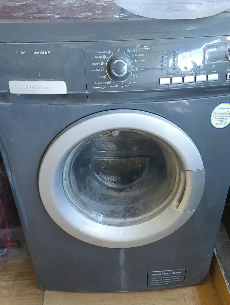 Mesin cuci rusak electrolux