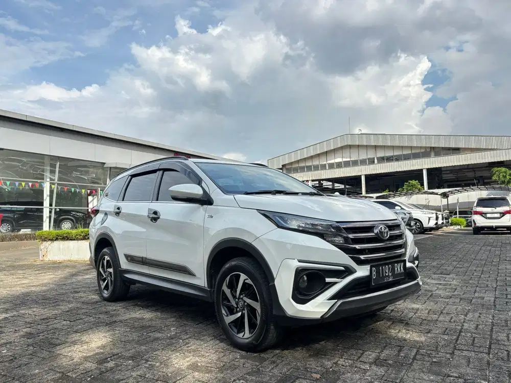 [ Flashsale Termurah ] Toyota Rush GR 1.5 AT 2022 Istimewa