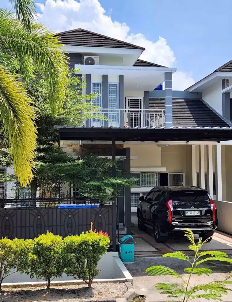Dijual Rumah Mewah 2 Lantai - Belakang Mall SKA Pekanbaru