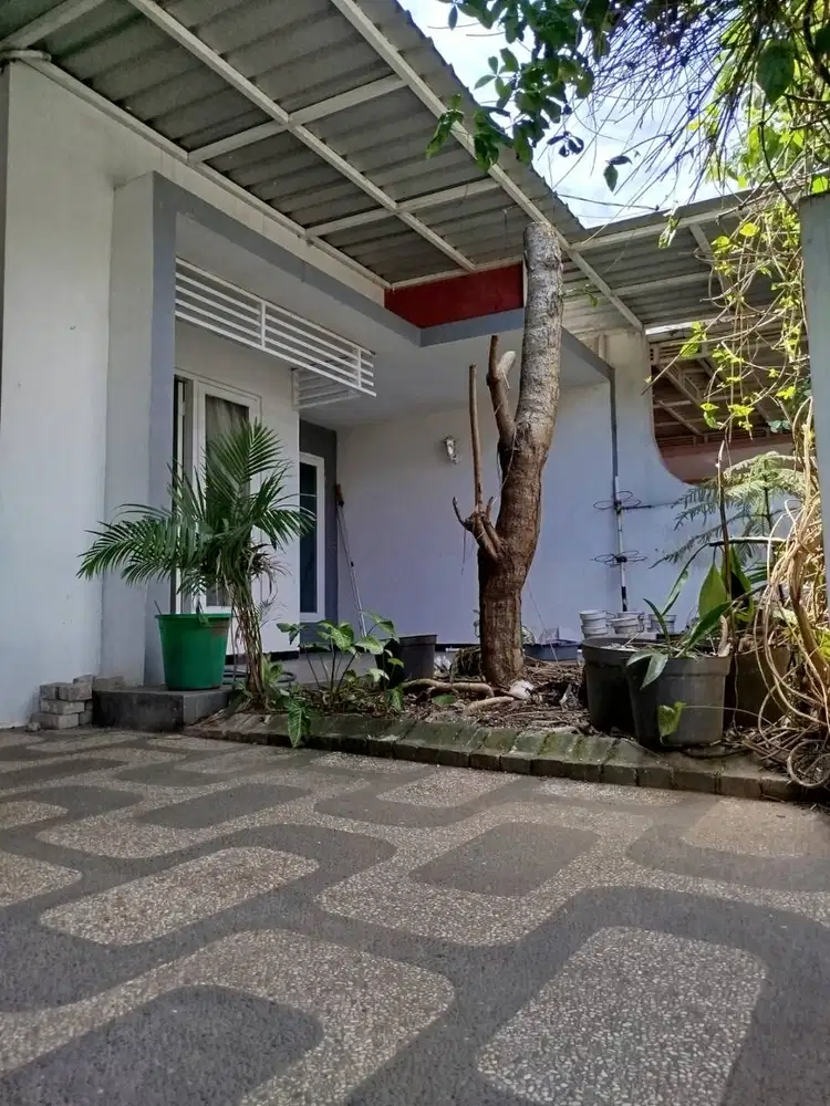 Rumah Nyaman di Regency dekat dengan Bungurasih