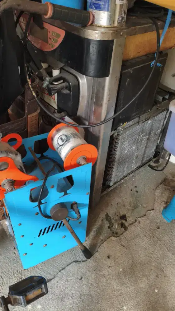 Mesin ice cream maxindo 3 tuas