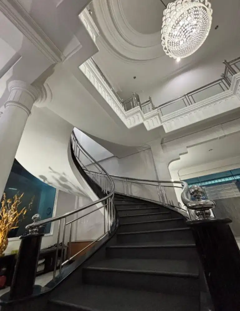 Dijual Rumah plus tempat untuk usaha include Jl Biliton