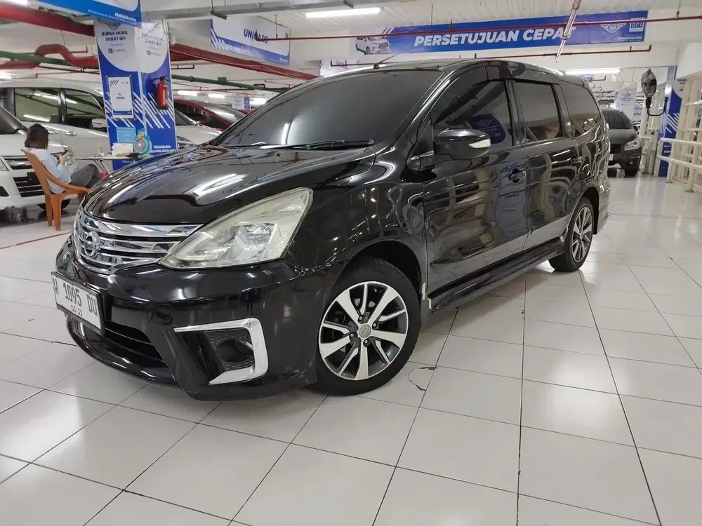 Grand livina HWS Matic 2017 hitam #nissan #mobilmurah #kreditmobil