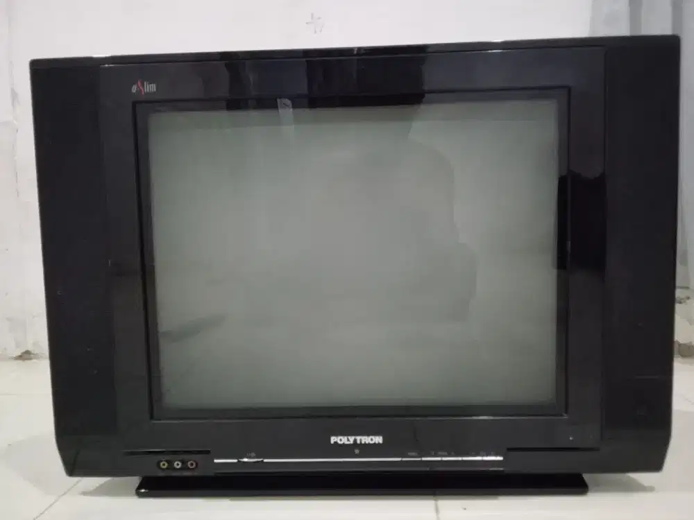 Tv Polytron 21 inci layar datar slim sudah ganti mesin baru mantap