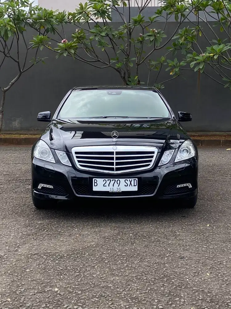 MERCEDES BENZ E250 AVANTGARDE W212