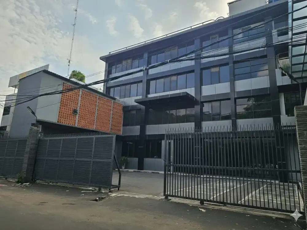 gudang ada kantor 4 lantai bagus ada lift di sunter