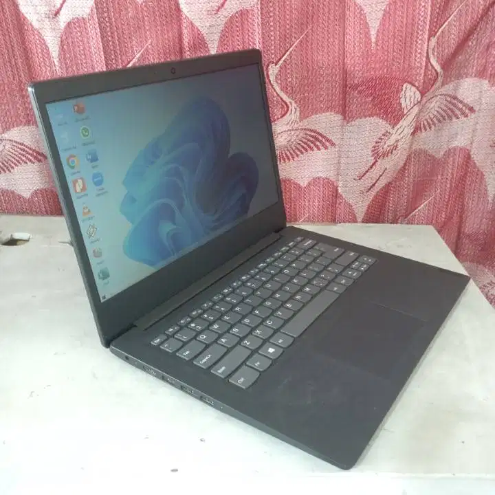 Laptop Lenovo Ideapad S145-14IWL Slim SSD 256GB Intel Celeron 3865U