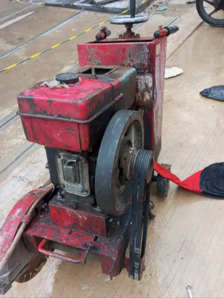 Mekanik alat kerja proyek