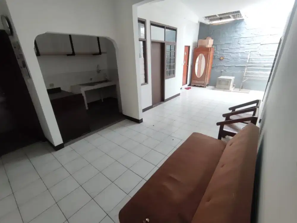 Disewakan Rumah di Bahagia Permai Bandung Semi Furnished.