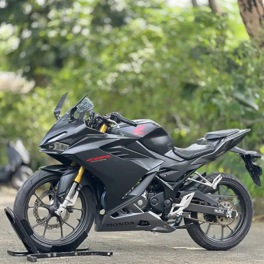 HONDA NEW CBR150R ABS 2021 BLACK KM LOW PAJAK PANJANG SIAP RIDING