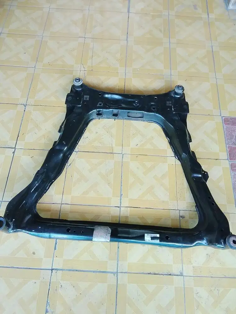 crossmember nissan ori xtrail T31