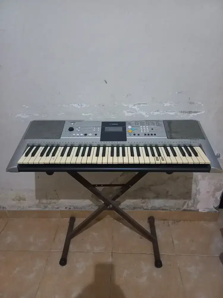 Keyboard Yamaha PSR 323 + stand