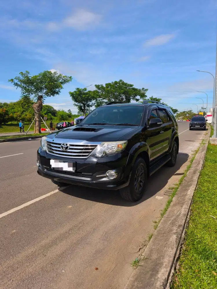 Toyota Fortuner VNT 2015 Black Hitam 2016 Mobkas 2014 Jual Cepet Bu