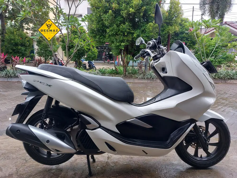 (DP 300 Rb)‼️ PCX 150 CBS Putih 2018 Cash, Kredit & Tukar Tambah