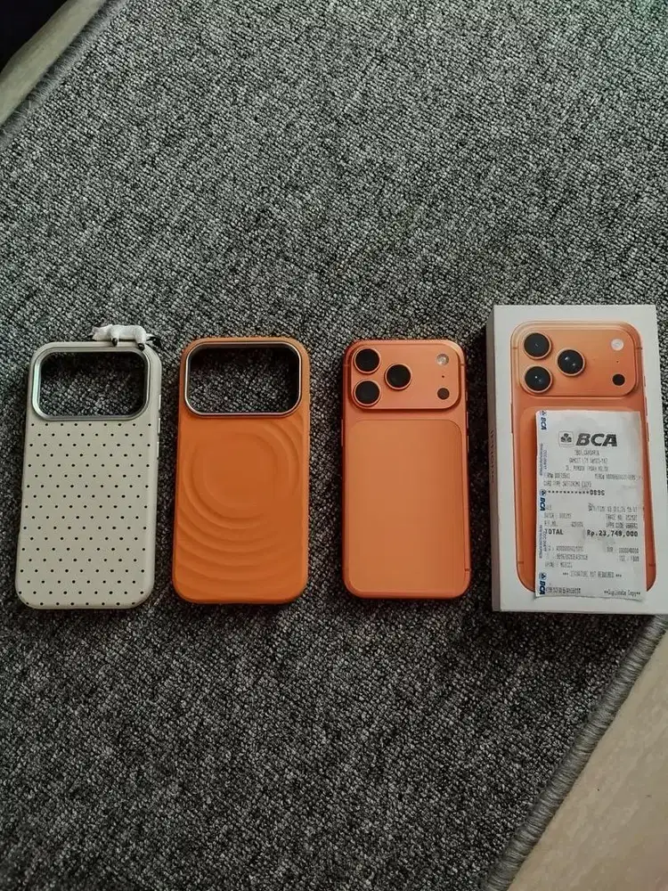 LIKE NEW! Iphone 17 pro Cosmic Orange 256 Ibox