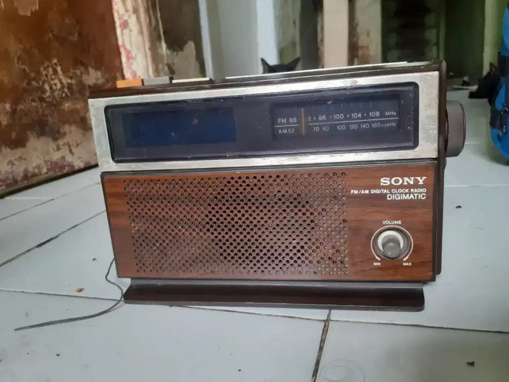 Radio Sony antik jadul