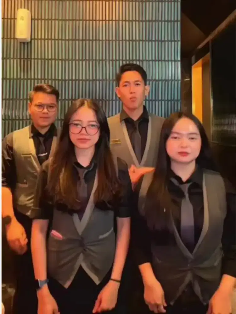 KHUSUS WANITA staff service clubbing