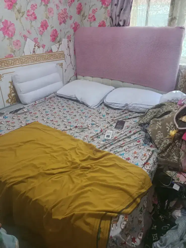 Kasur spring bed fullset  masih bagus