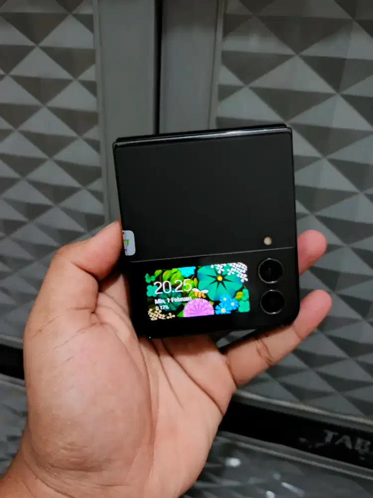 JUAL CEPAT SAMSUNG Z FLIP 4 5G 8/256GB RESMI SEIN SECOND MURAH