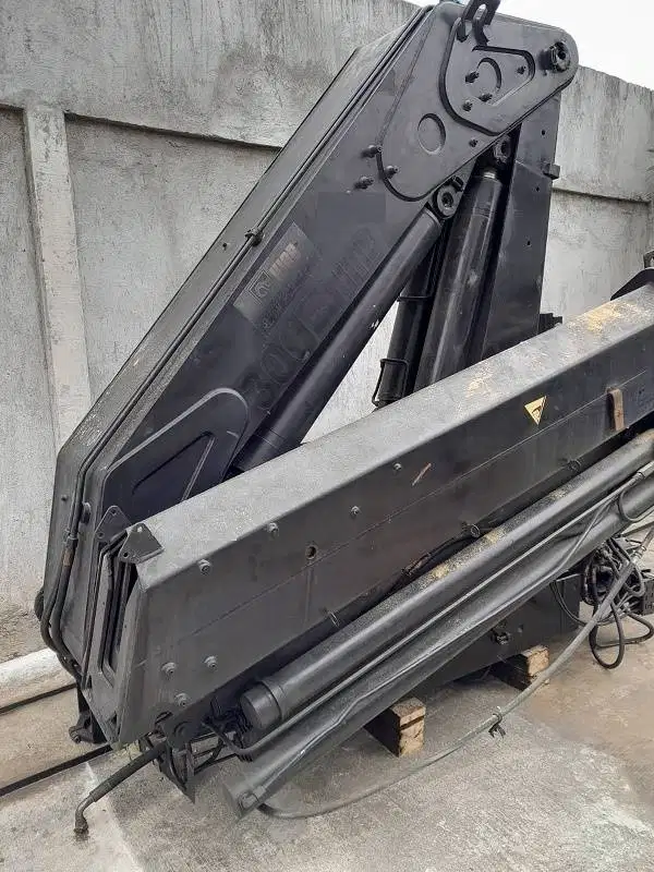 Dijual Crane Lipat Hiab Model 300 Kapasitas 12 Ton