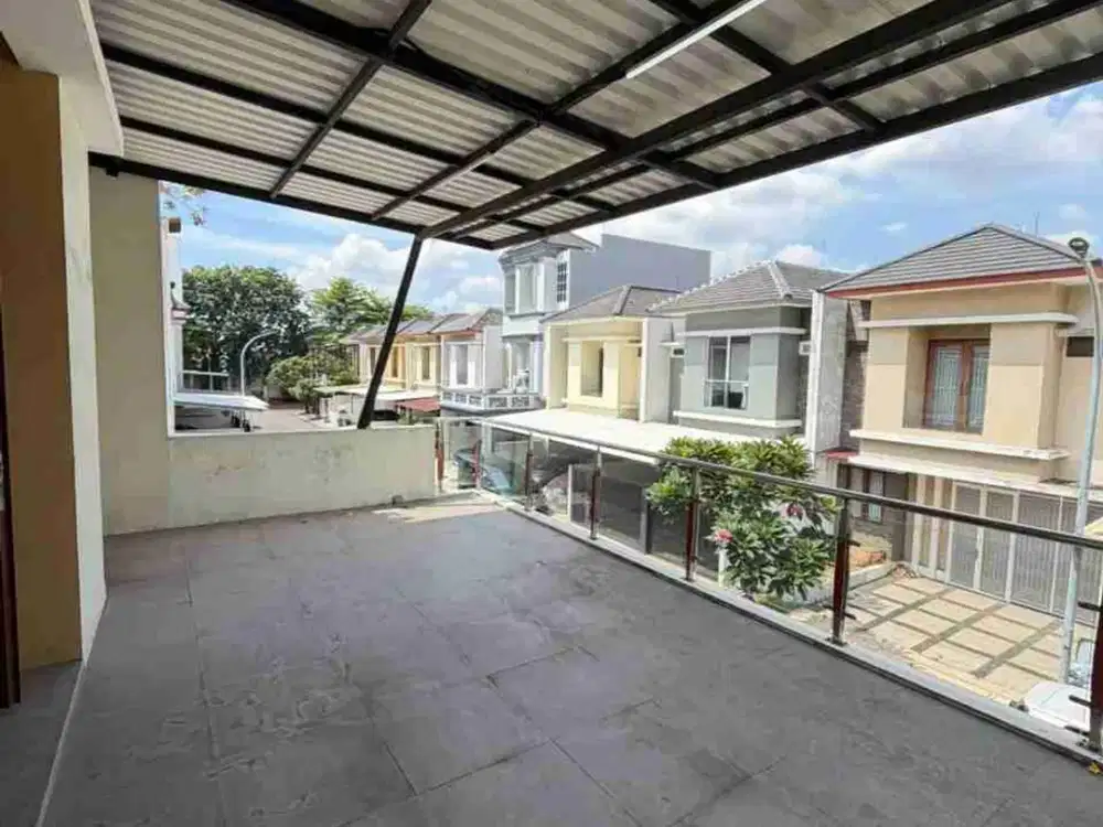 Dijual rumah bagus 2 lantai 4+1 kamar tidur lokasi strategis di kelapa gading