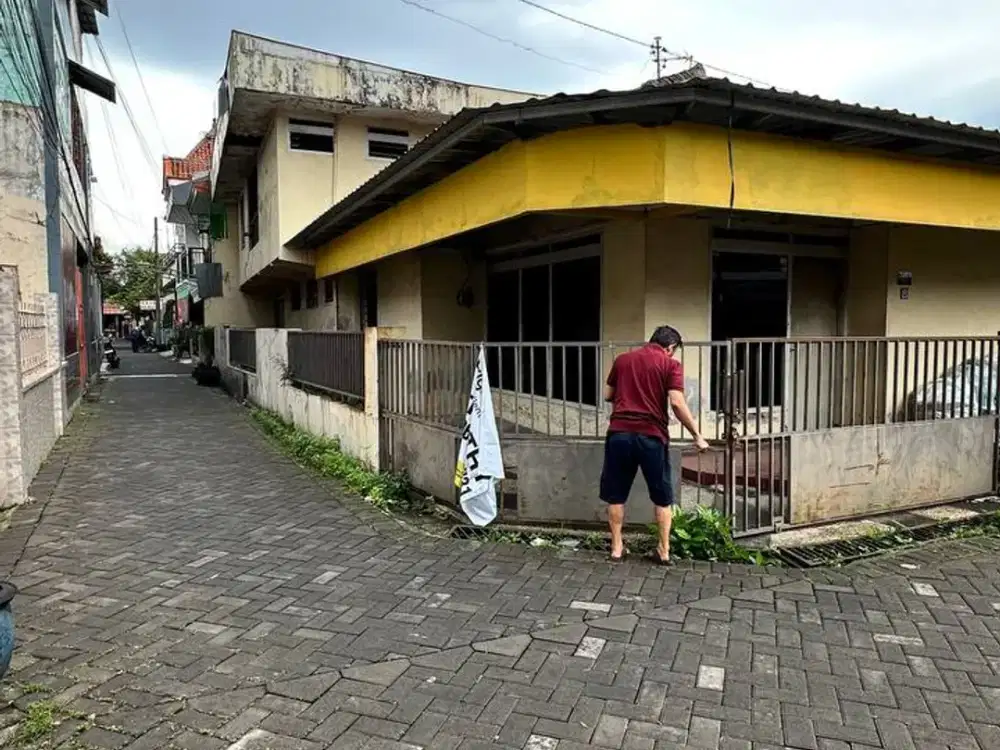 INVESTASI GURIH! Rumah Hook 193m² di Simpang Borobudur