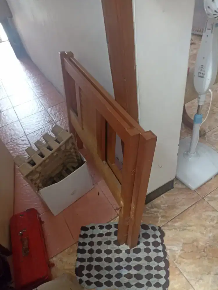 Dipan kayu puzzle