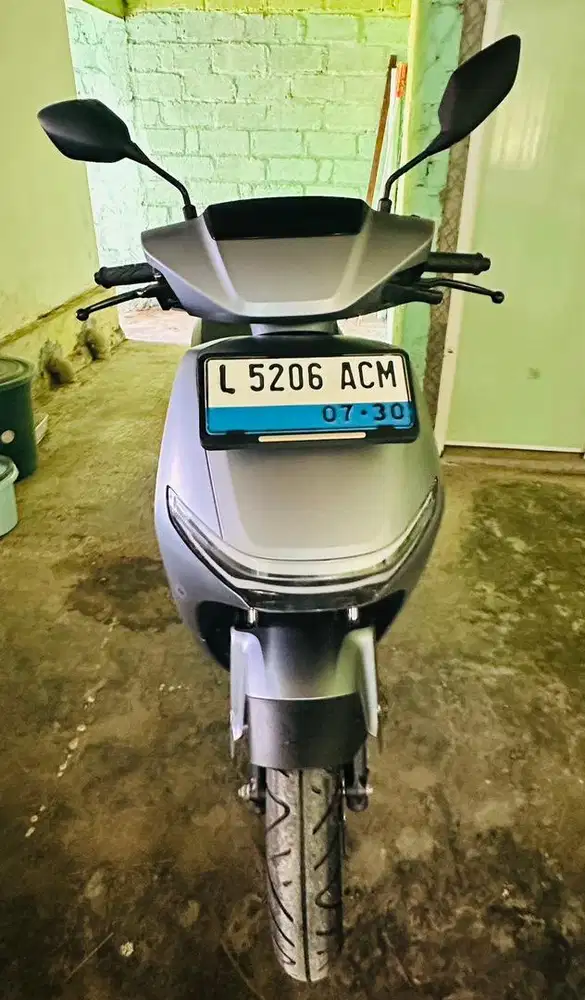 Sepeda motor listrik honda