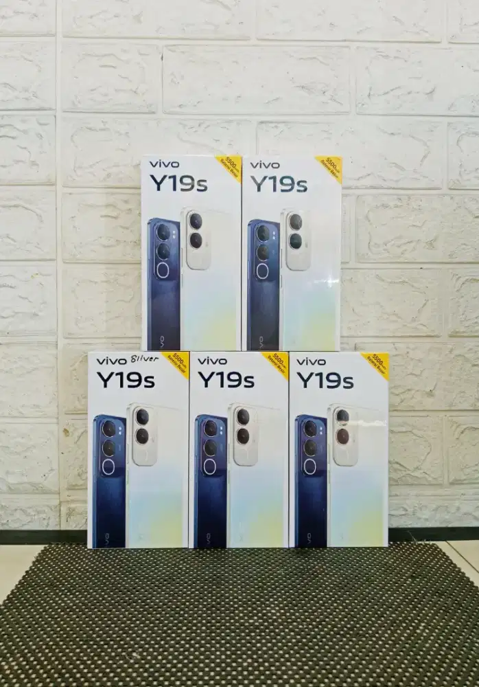 BARU..VIVO Y19s RAM 4+4/64 SEGEL/GARANSI RESMI.