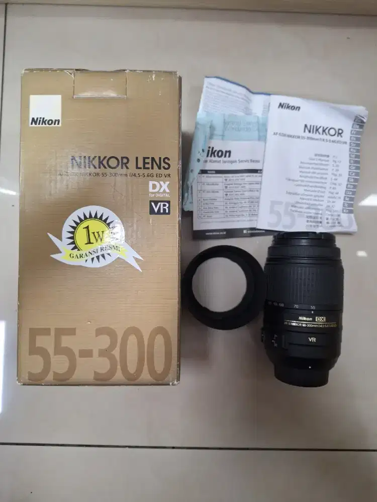 Nikon 55-300mm likenew