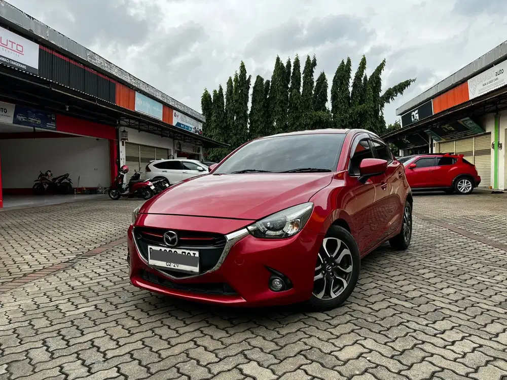 DP 5JT!!! Mazda 2 R Skyactive 2016