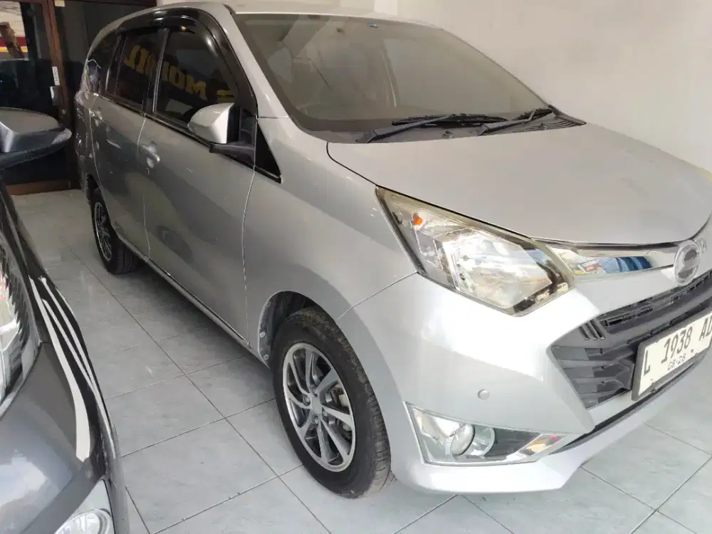 SIGRA R DELUXE MATIC 2018 KM LOW