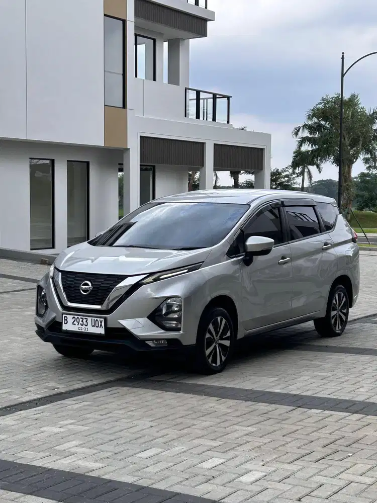 Nissan Livina VE AT 2019 SILVER
