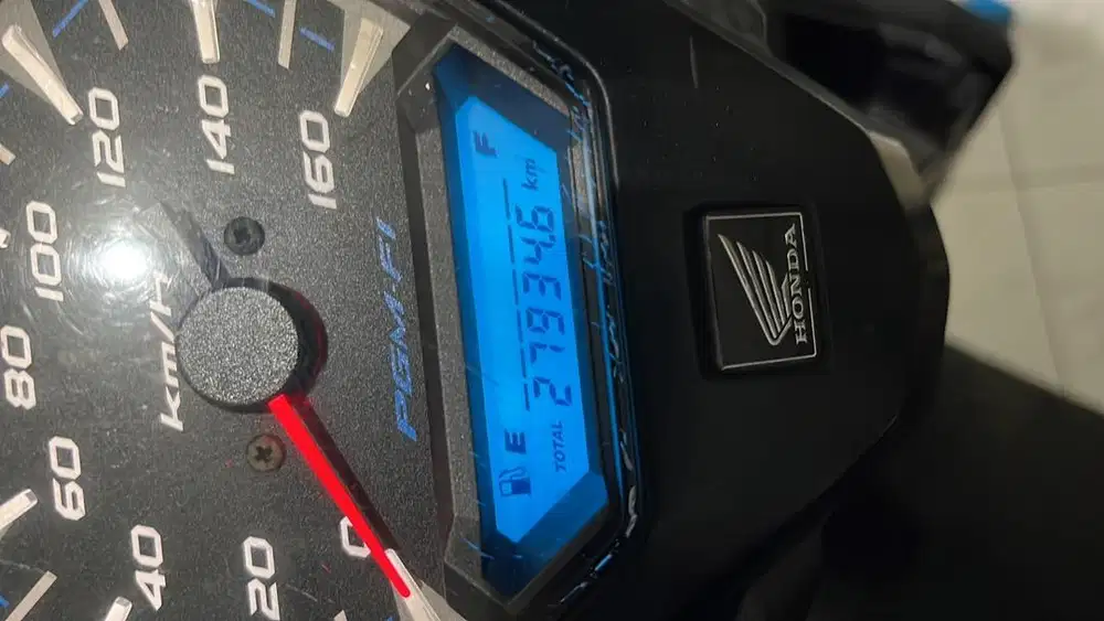 Vario 150 tahun 2017 hitam