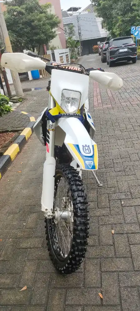 HUSQVARNA TRAIL ENDURO  350 CC 4 TAK TRABAS