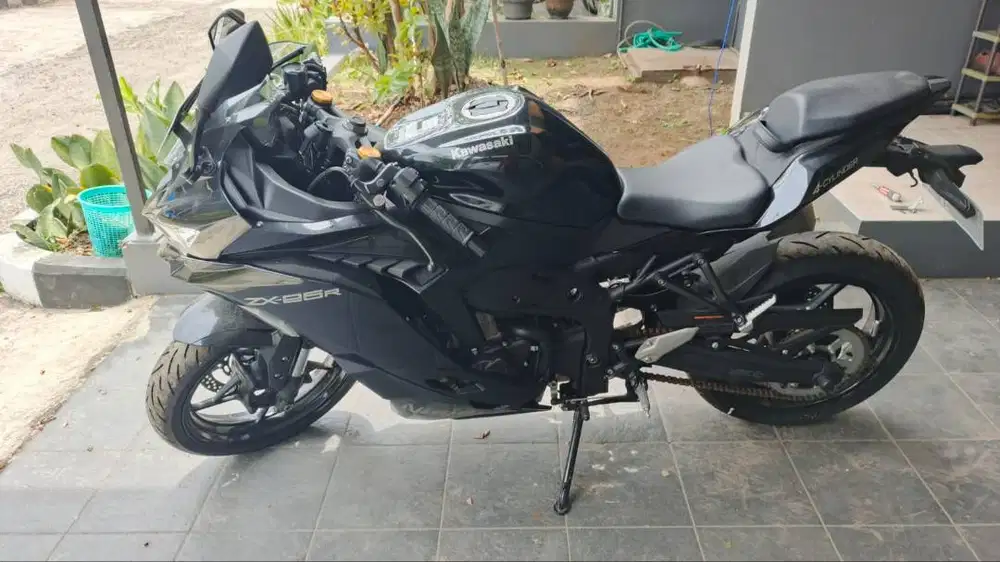 Di jual zx 25r abs.