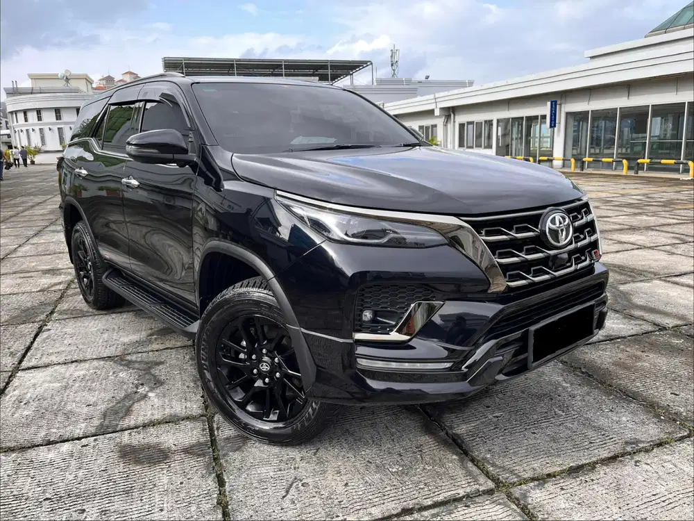 Toyota Fortuner 2,8 Gr Sport 4x2 At 2024
