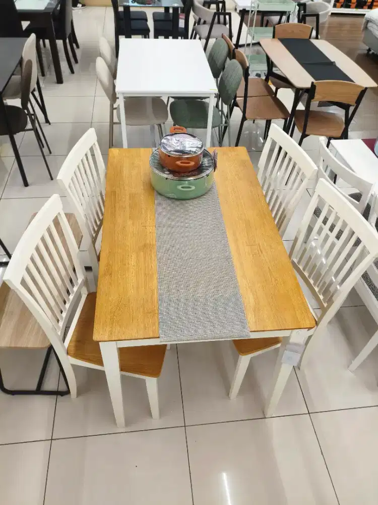 Selma Yuma Set Meja Makan 4 Kursi – Cokelat Oak/Putih, Modern & Nyaman