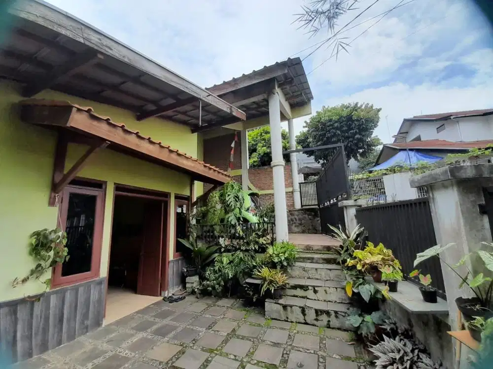 Di jual rumah Kab Bandung, tanah luas dan lokasi baik